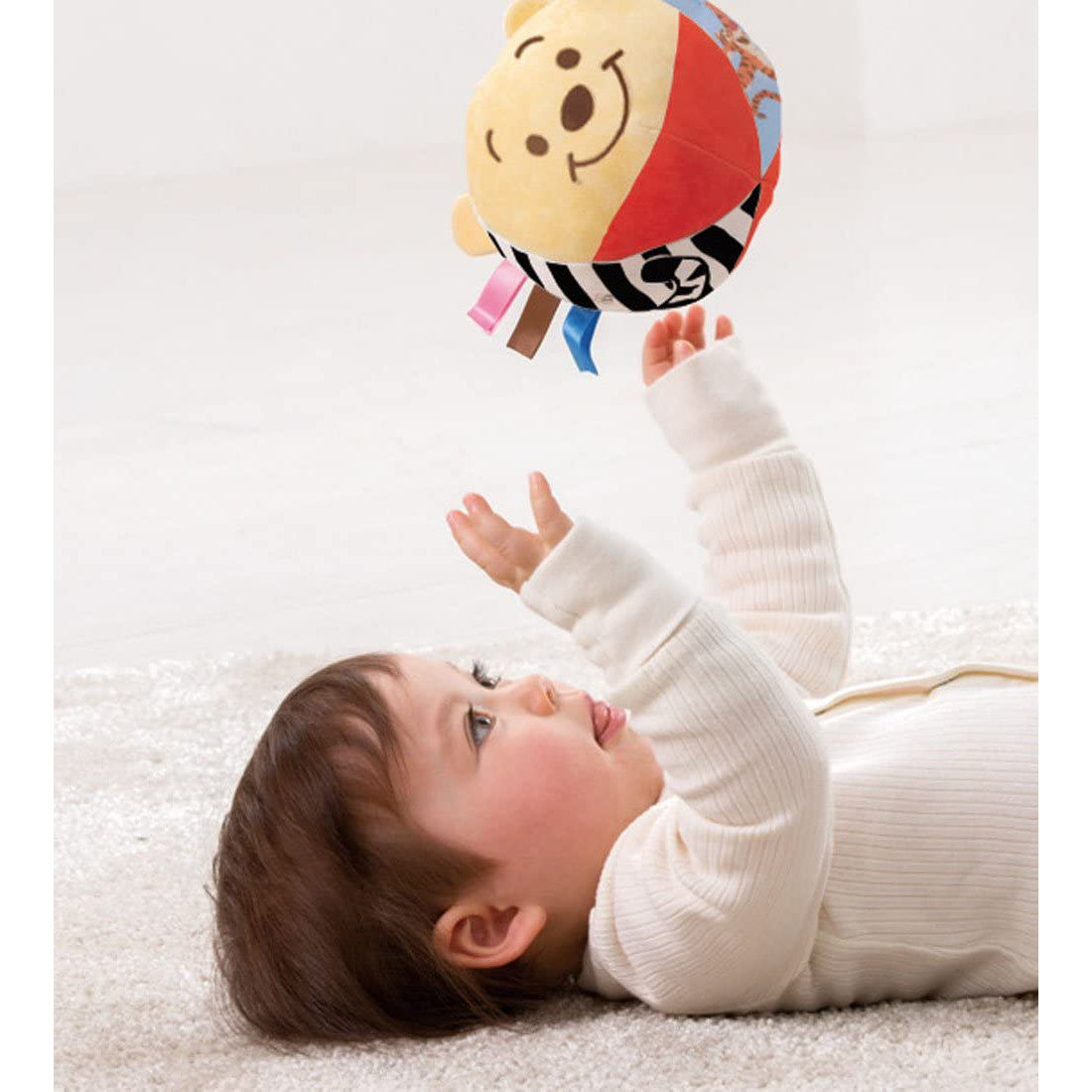 Tomy Disney Dear Little Hands - Winnie The Pooh Ball